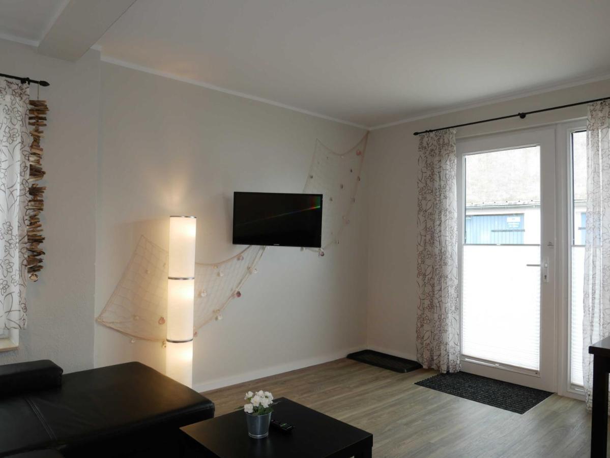Ferienwohnung Zur Ostsee 3 ツィノヴィッツ エクステリア 写真