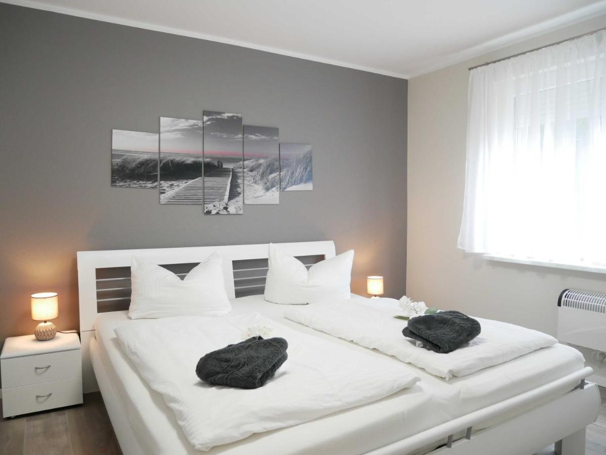 Ferienwohnung Zur Ostsee 3 ツィノヴィッツ エクステリア 写真