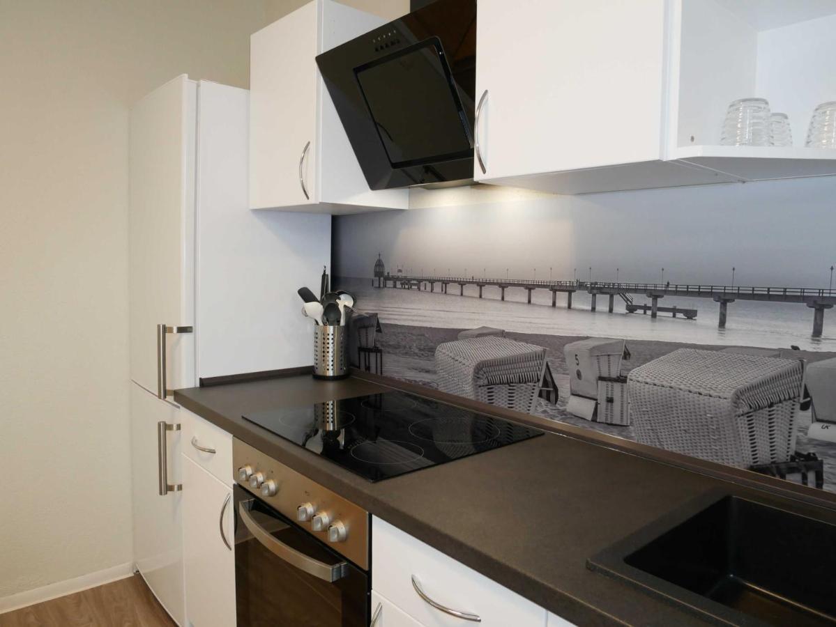 Ferienwohnung Zur Ostsee 3 ツィノヴィッツ エクステリア 写真